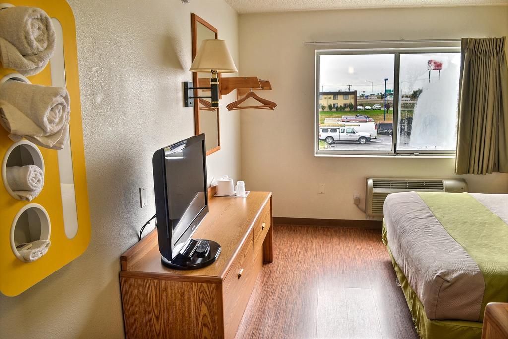 Motel 6-Billings, Mt - North エクステリア 写真