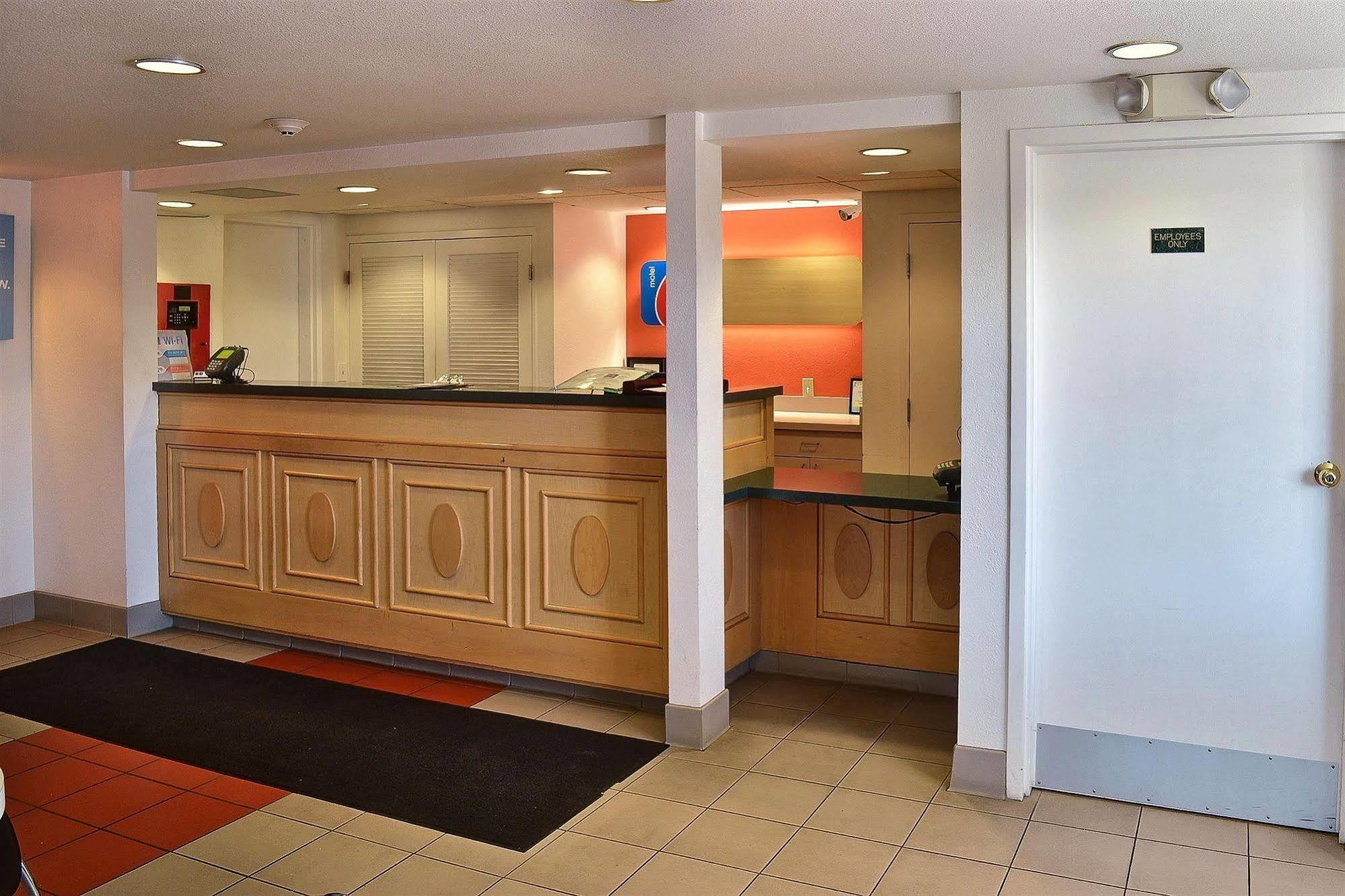 Motel 6-Billings, Mt - North エクステリア 写真