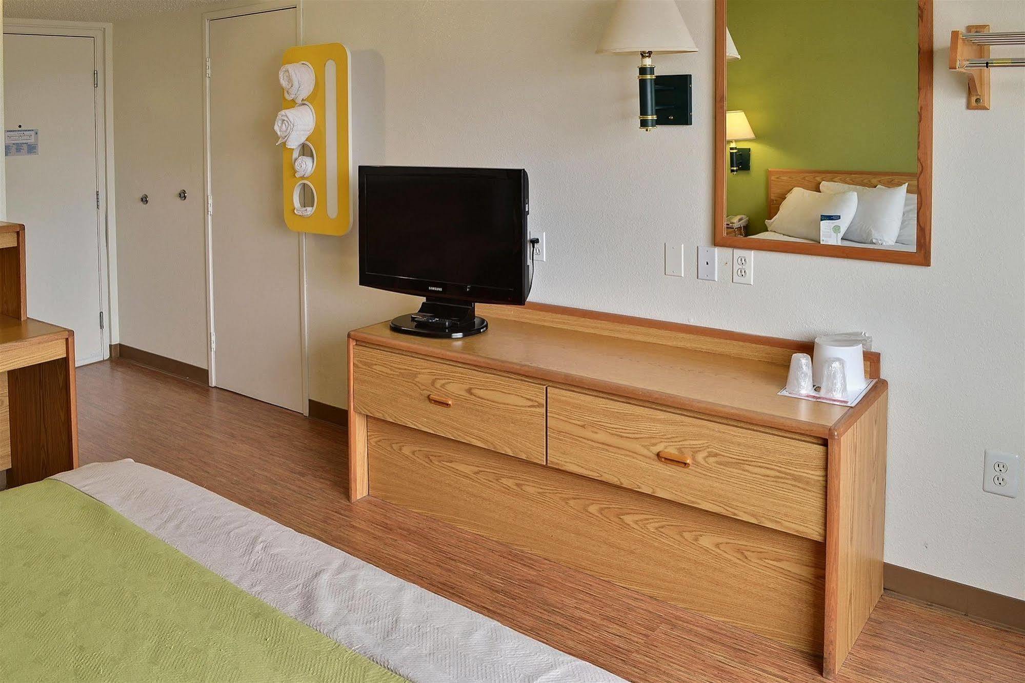 Motel 6-Billings, Mt - North エクステリア 写真